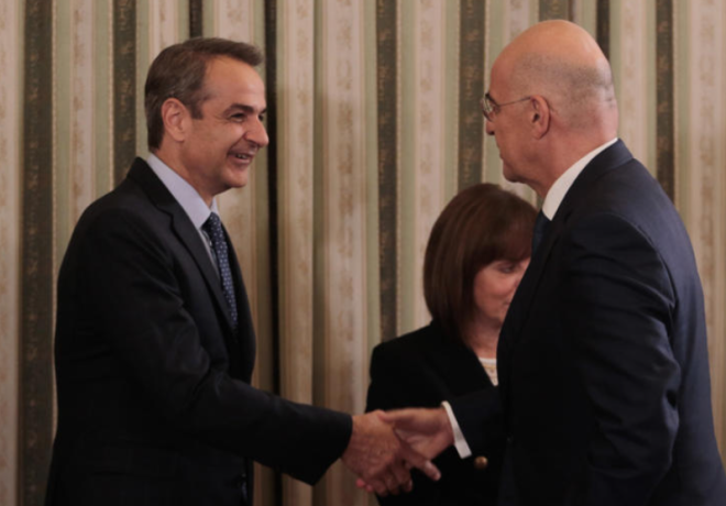 Ο Μητσοτάκης κάλεσε στην Κρήτη τον Δένδια